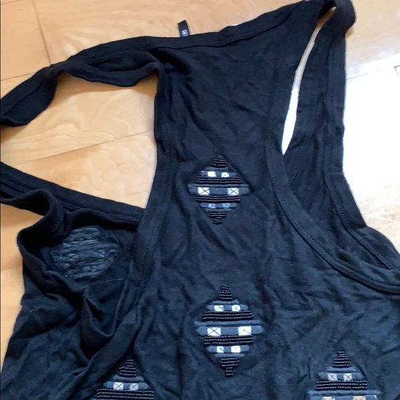 Joes Tank with Cool embroidered Details - Picture 4 of 6